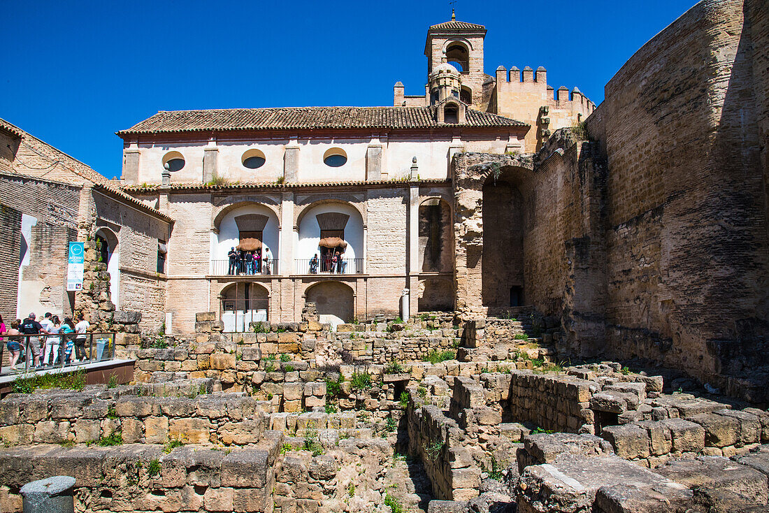 Innenhof im Königspalast Alcazar de los Reyes Cristianos, Cordoba, Provinz Cordoba, Andalusien, Spanien