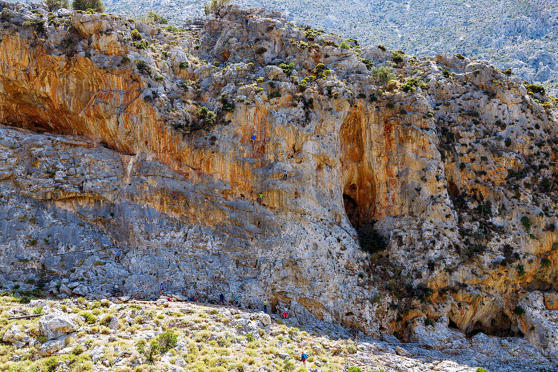 Kletterer am Kletterfelsen Fire Wall im Arginonta Valley auf der Insel Kalymnos (Kalimnos) in Griechenland