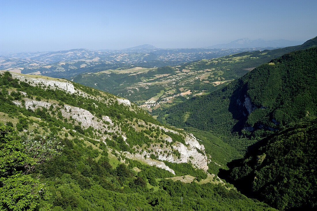  View of the Sibillini Mountains from the other side of the Collina 