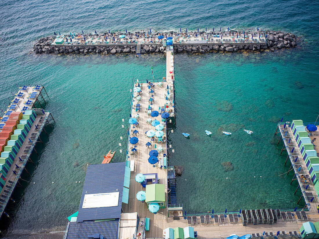 Spiaggia Pubblica Sorrento, Öffentlicher Strand von Sorrent, Sorrent, Golf von Neapel, Metropolitanstadt Neapel, Kampanien, Süditalien, Italien, Europa, Mittelmeer