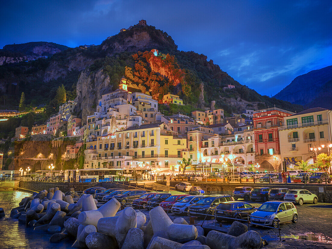  Amalfi at night, Amalfi, Amalfi Coast, Campania, Southern Italy, Italy, Europe, Mediterranean 