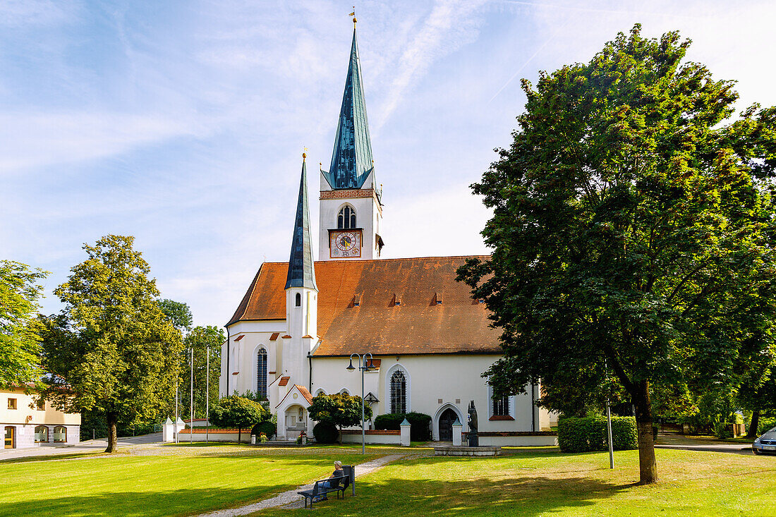 Pfarrkirche St. Wolfgang in St. Wolfgang in Oberbayern in Deutschland