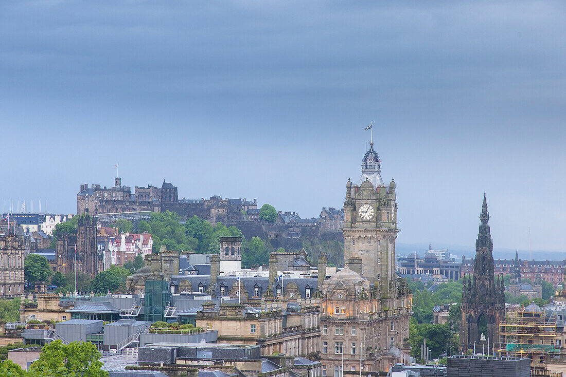  View from Calton Hill of the Balmoral Hotel in Edinburgh, Scotland, Great Britain 