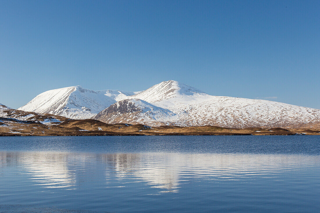  Black Mount reflected in Lochan na h-Achlaise near Rannch Moor, Highland, Scotland, Great Britain 