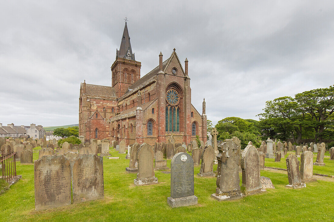 St.-Magnus-Kathedrale, noerdlichste Kathedrale 1137 erbaut in Kirkwall, Orkney, Schottland