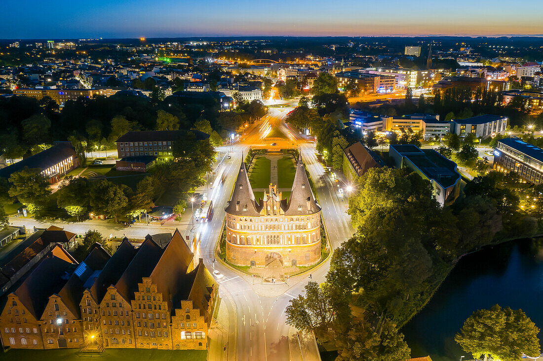  View of the Holstentor and the old town of Luebeck, Hanseatic City of Luebeck, Schleswig-Holstein, Germany 