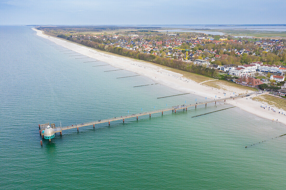  Zingst pier, Fischland-Darss-Zingst, Mecklenburg-Western Pomerania, Germany 