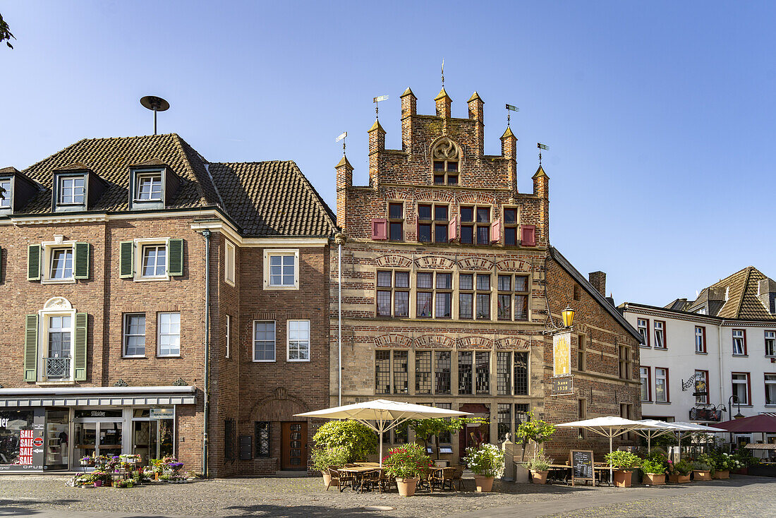  The Gothic House in Xanten, Lower Rhine, North Rhine-Westphalia, Germany, Europe\n\n 