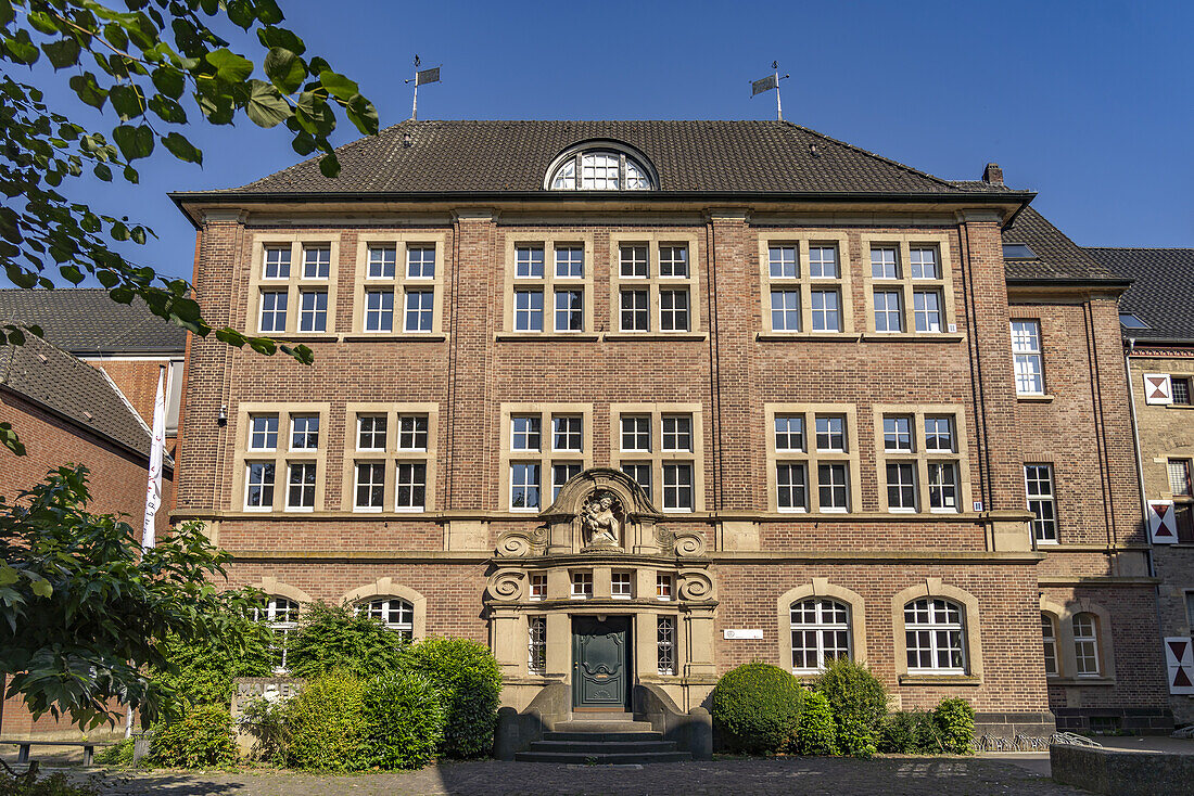 die katholische Mädchenschule MarienSchule in Xanten, Niederrhein, Nordrhein-Westfalen, Deutschland, Europa\n