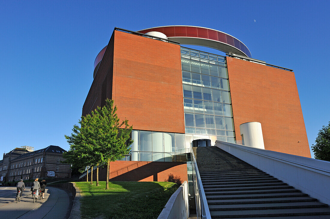 ARoS Aarhus Kunstmuseum (designed by Danish architects Schmidt Hammer Lassen) topped with the installation "Your rainbow panorama" a circular skywalk with windows in the colors of the rainbow (by Olafur Eliasson, a Danish-Icelandic artist), Aarhus, Jutland Peninsula, Denmark, Northern Europe