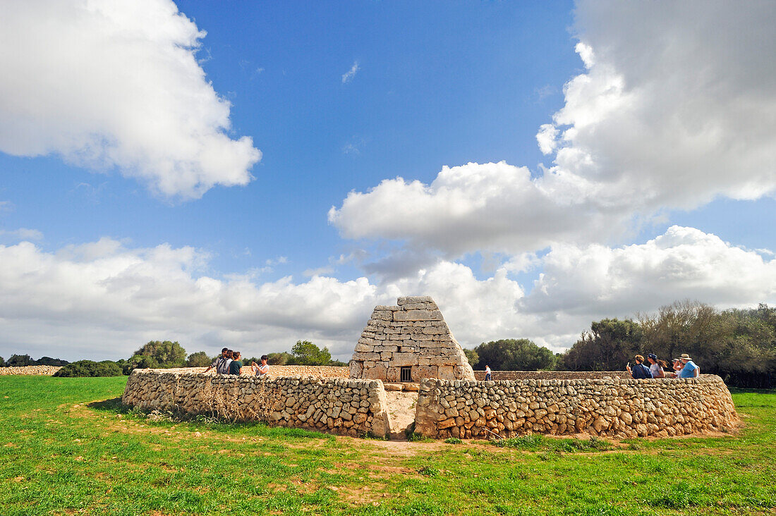 Naveta d'Es Tudon, megalithic chamber tomb (1130-820 BC), Menorca, Balearic Islands, Spain, Europe