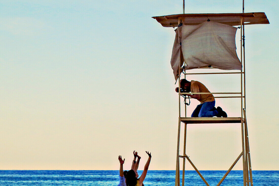 Fotograf am Strand auf der Insel Gozo, Malta