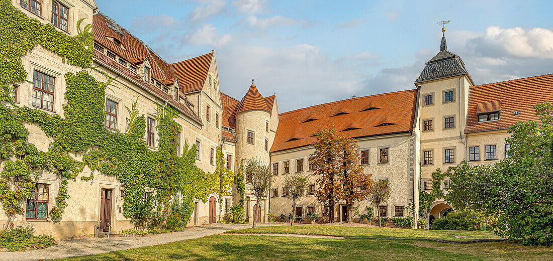 Innenhof von Schloß Nossen, Nossen, Landkreis Meissen, Erzgebirge, bei Dresden, Sachsen, Deutschland