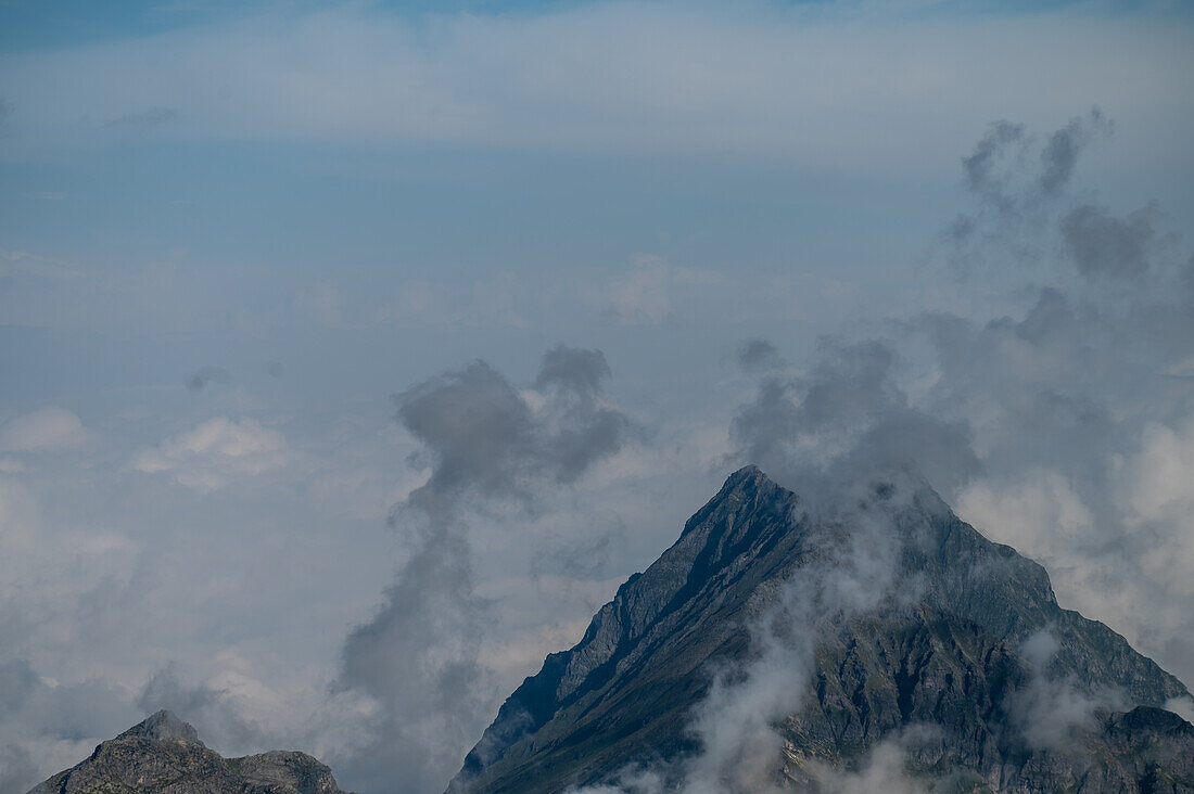 Granatspitze und Blick zum Stubacher Sonnblick, Nationalpark Hohe Tauern, Salzburg, Oesterreich