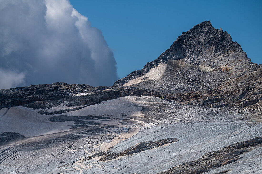  Granatspitze (3 086 m), Hohe Tauern National Park, Salzburg, Austria with Stubach Glacier 