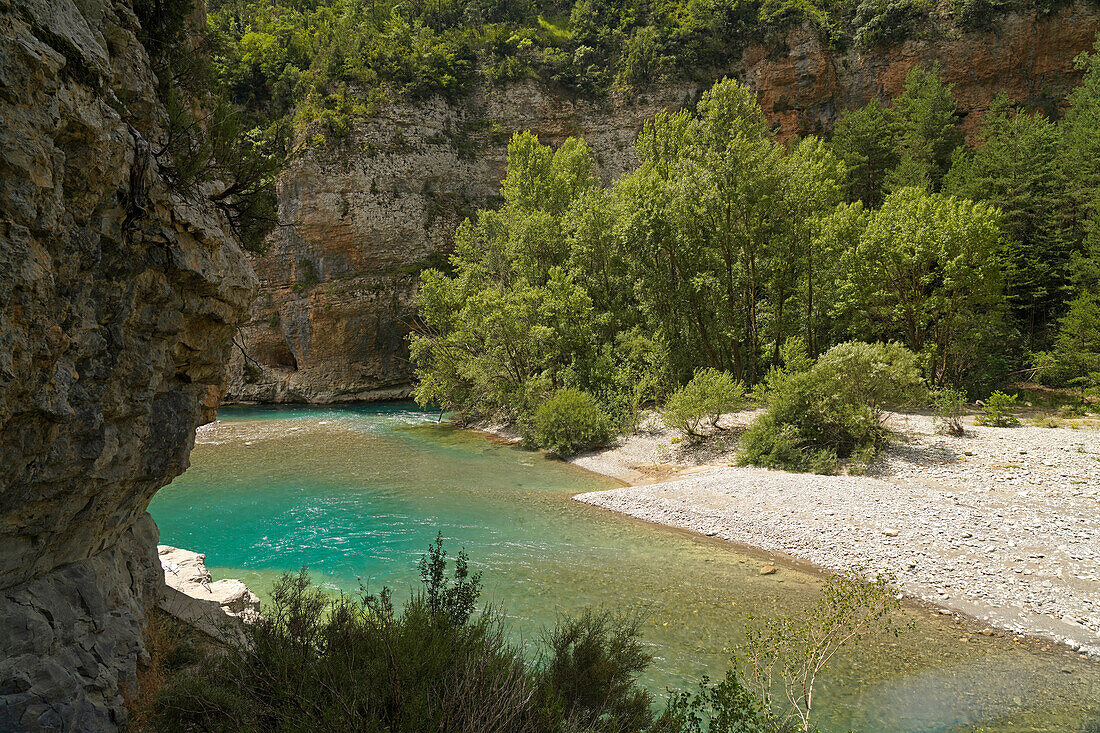  The river Ara in the Spanish Pyrenees near Ainsa, Spain, Europe 