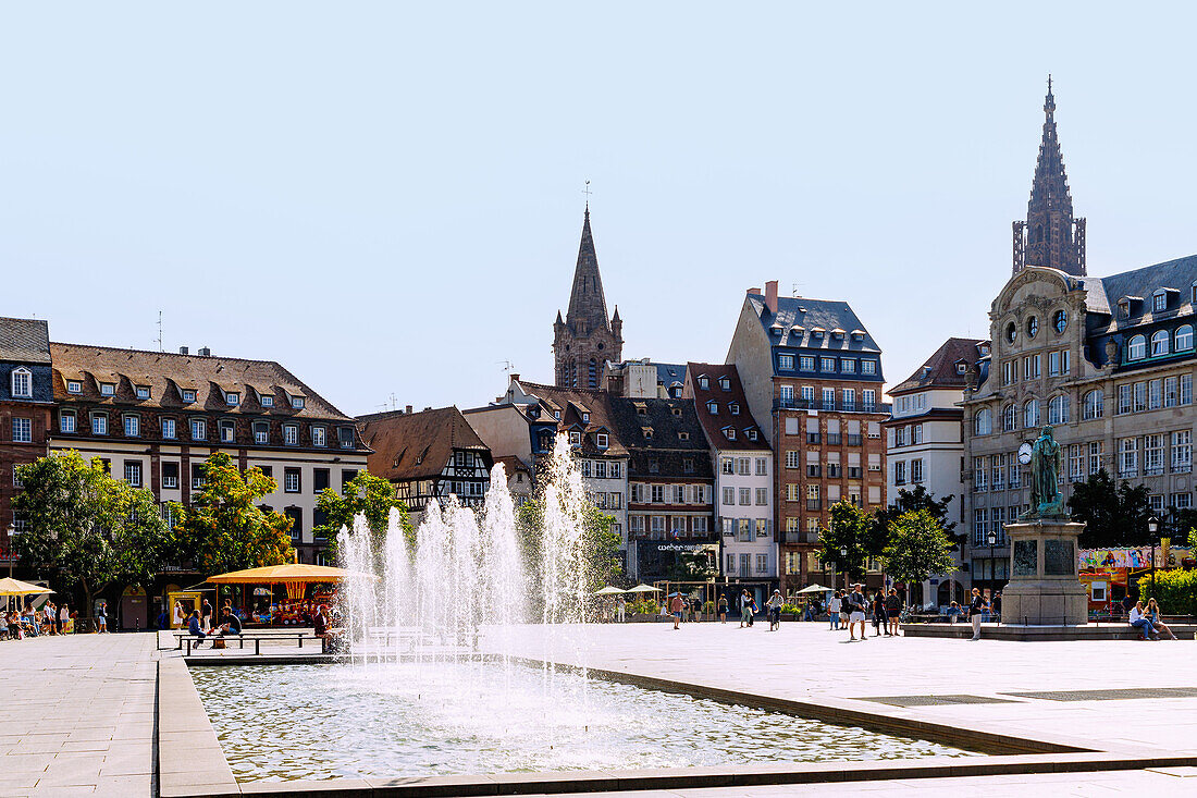  Place Kléber with fountain and monument to General Jean-Baptiste Kléber in Strasbourg in the Bas-Rhin department in the Grand Est region in Alsace in France 