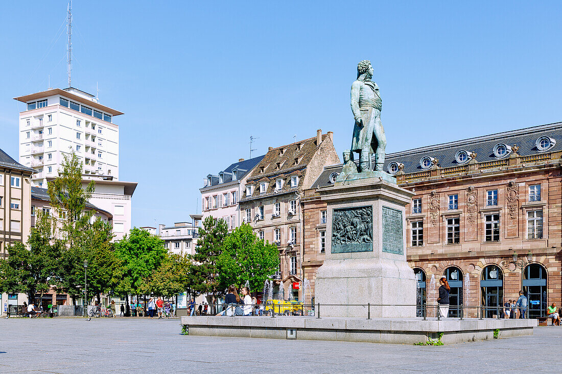  Place Kléber with monument to General Jean-Baptiste Kléber and neoclassical building l&#39;Aubette in Strasbourg in the Bas-Rhin department in the Grand Est region in Alsace in France 