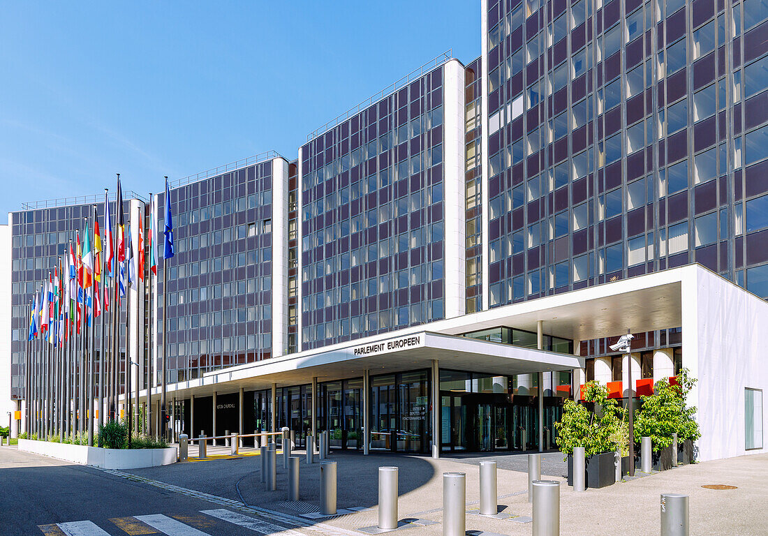 Winston Churchill Building des Parlament Européen (Europaparlament) im Quartier Européen (Europaviertel) in Strasbourg im Département Bas-Rhin in der Region Grand Est im Elsass (Alsace) in Frankreich