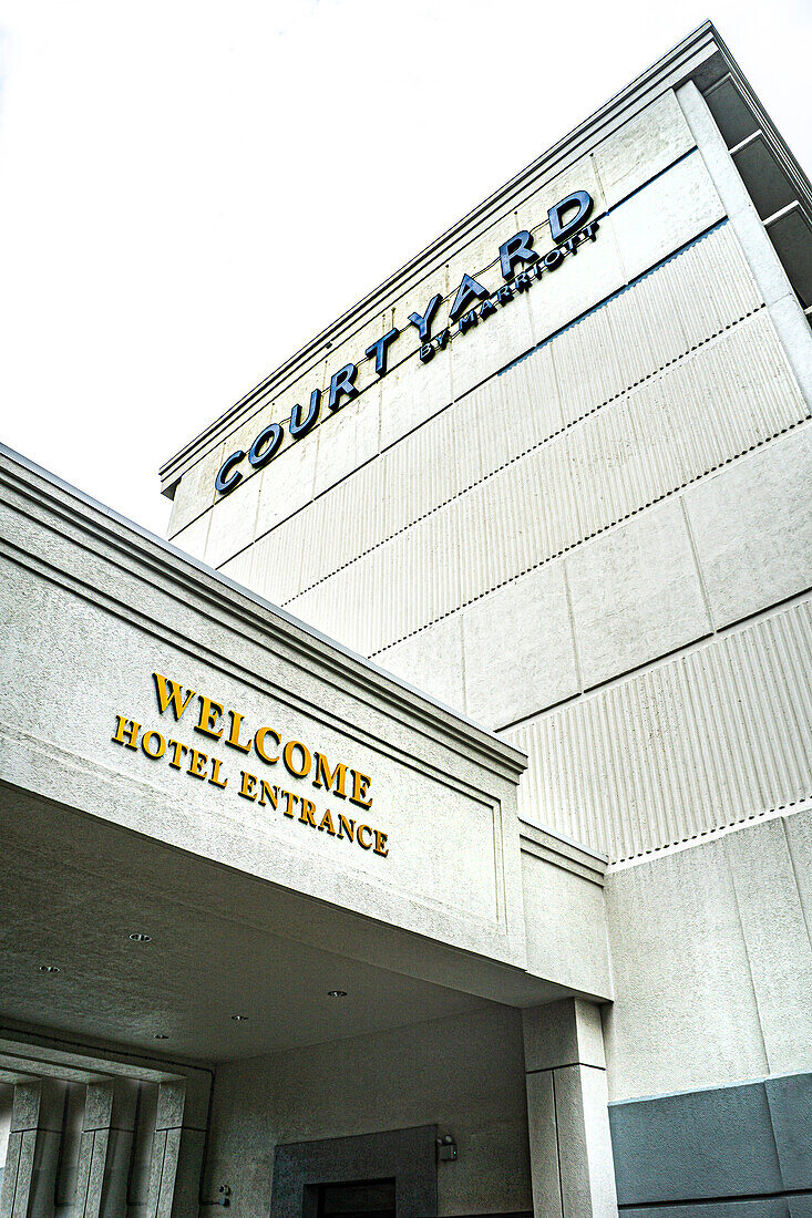 Courtyard Marriott Hotel, entrance, New Haven, Connecticut, USA