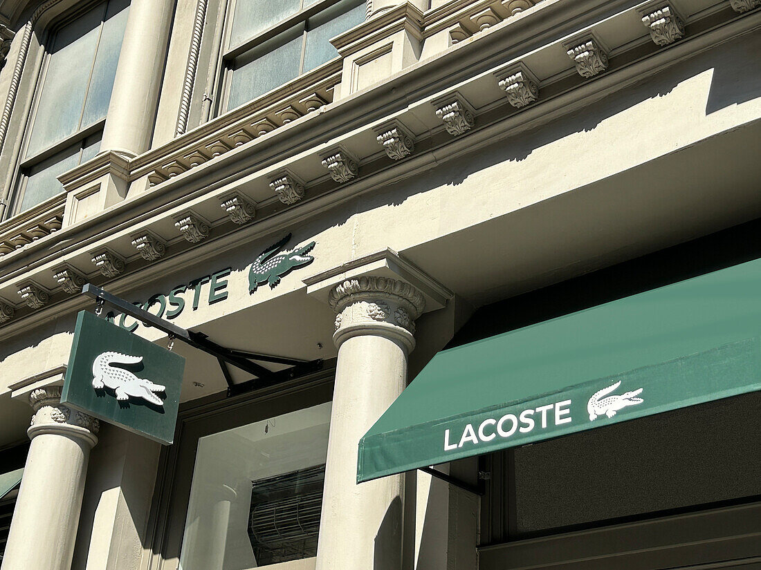  Lacoste-Geschäft, Gebäudeaußenseite, New York City, New York, USA 