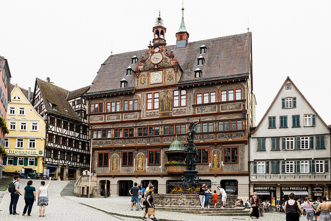  Market square with historic buildings and half-timbered houses and town hall, Tübingen, Baden-Württemberg, Germany 