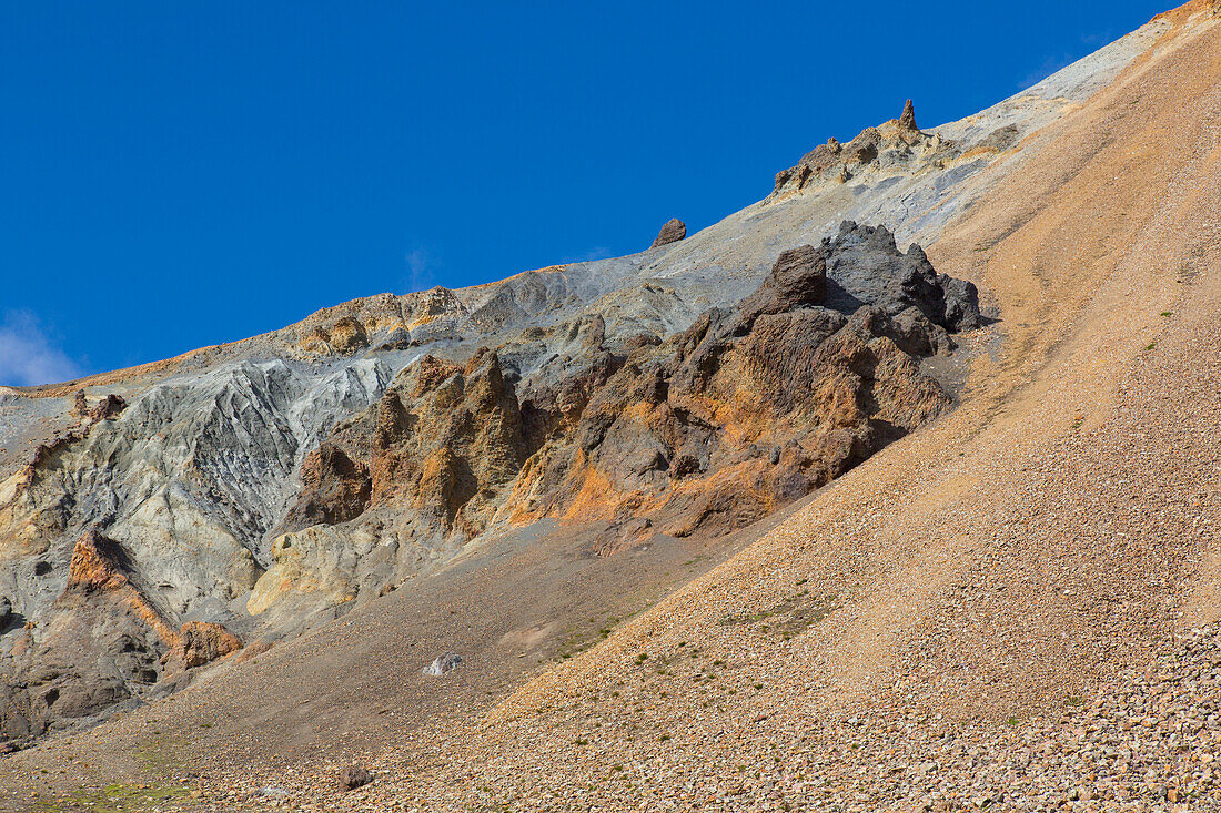  Colourful rhyolite mountains with snow remnants at Brennisteinsalda volcano in Landmannalaugar, Fjallabak National Park, Sudurland, Iceland 