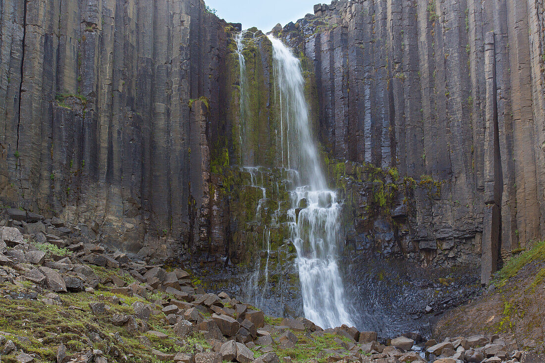  Basalt columns at Studlagil waterfall, Austurland, East Iceland, Iceland, Europe 