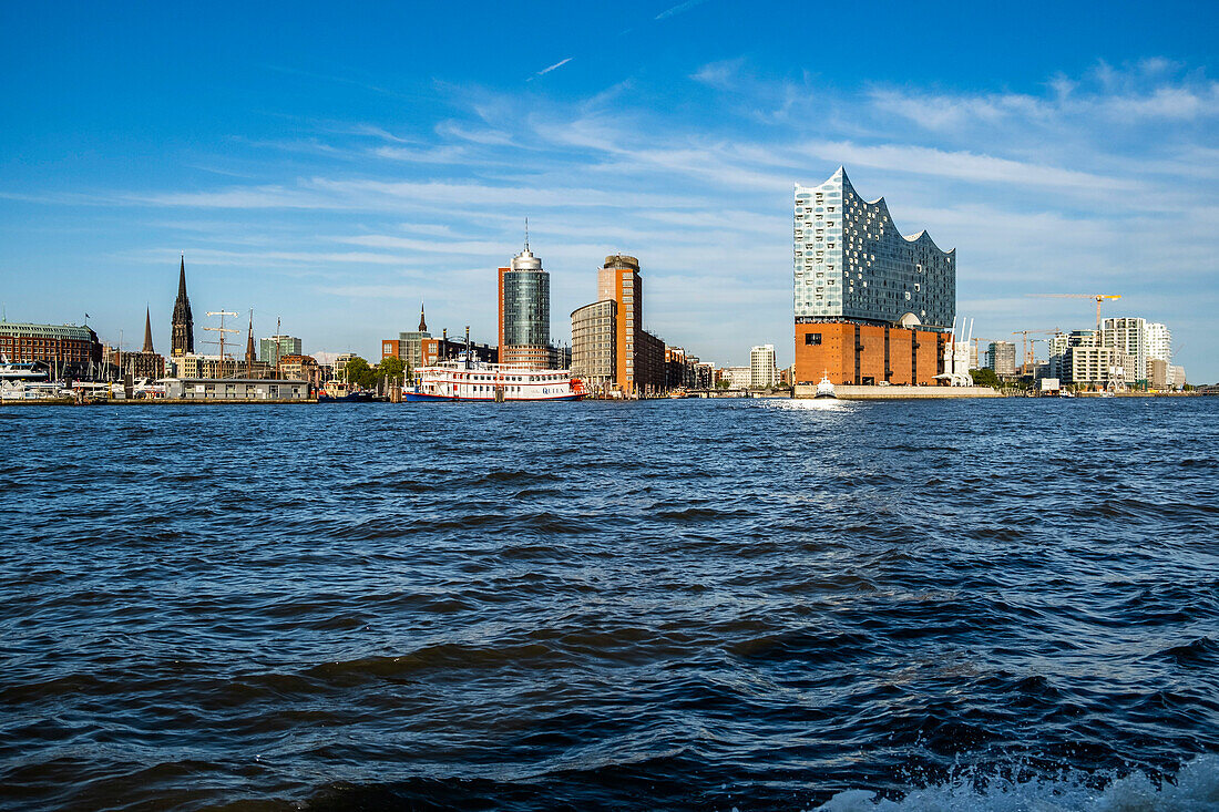  Skyline of Hamburg with Elbphilharmonie, Elbe, Port of Hamburg, Hamburg, Northern Germany, Germany 