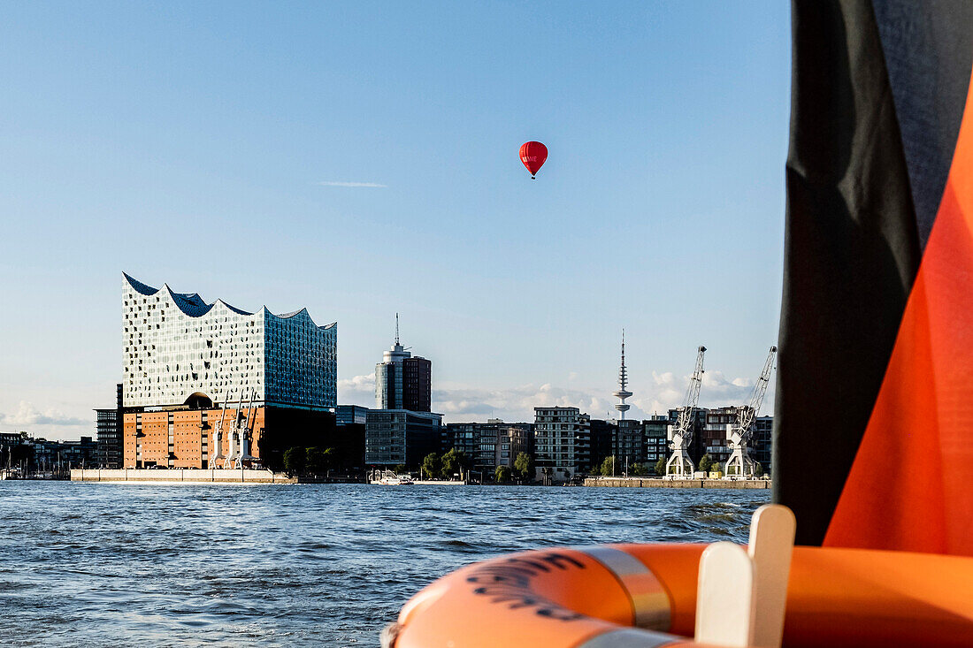  Skyline of Hamburg with Elbphilharmonie, Elbe, Port of Hamburg, Hamburg, Northern Germany, Germany 