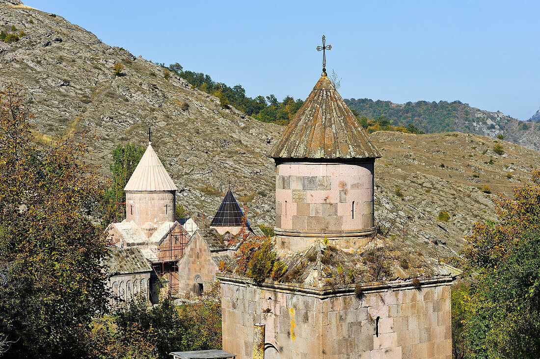  Trauerkapelle von Mkhitar Gosh (1130-1213), Schriftsteller, Denker, Priester, Gründer des Klosters Goshavank, Dorf Gosh, Nationalpark Dilijan, Region Tavush, Armenien, Eurasien 