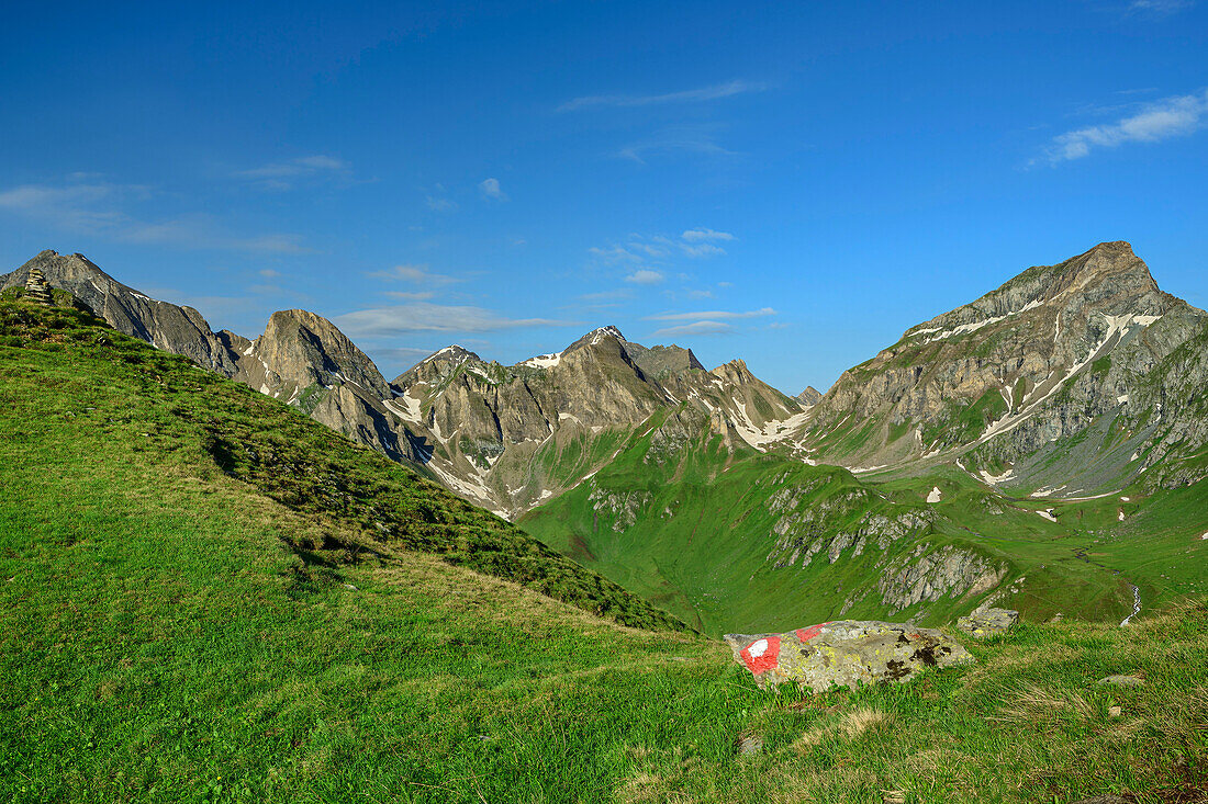  View from the Kellerscharte to Wurmaulspitze, Eselskopf and Grabspitz, Kellerscharte, Pfunderer Höhenweg, Zillertal Alps, South Tyrol, Italy 