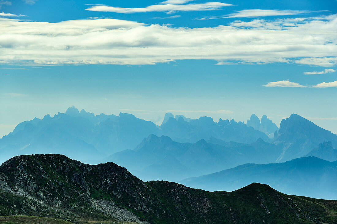  View from the Pfunderer Höhenweg to the Sexten Dolomites and the Three Peaks, Pfunderer Höhenweg, Zillertal Alps, South Tyrol, Italy 