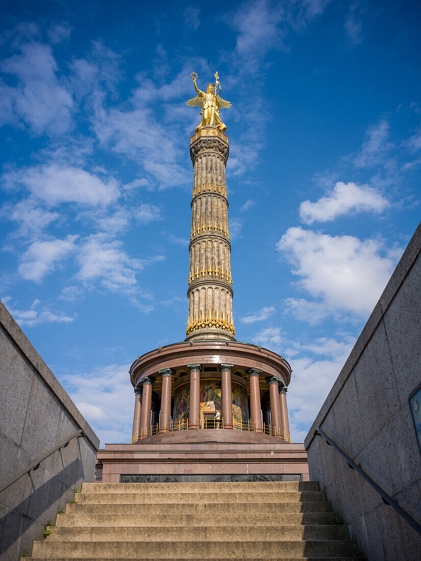  Victory Column, Grosser Stern, Straße des 17. Juni, West Berlin, Tiergarten, Berlin, Germany, Europe 