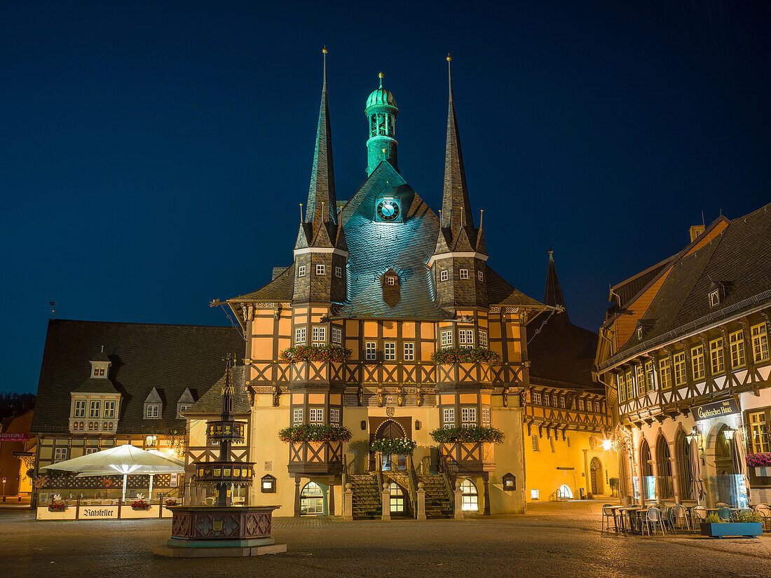  Wernigerode town hall at night, Wernigerode, Harz, Saxony-Anhalt, Central Germany, Germany, Europe 