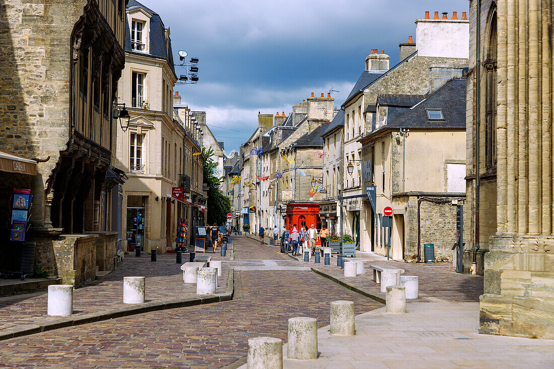 Rue du Bienvenu in der Altstadt von Bayeux in der Landschaft Bessin im Département Calvados in der Region Normandie in Frankreich