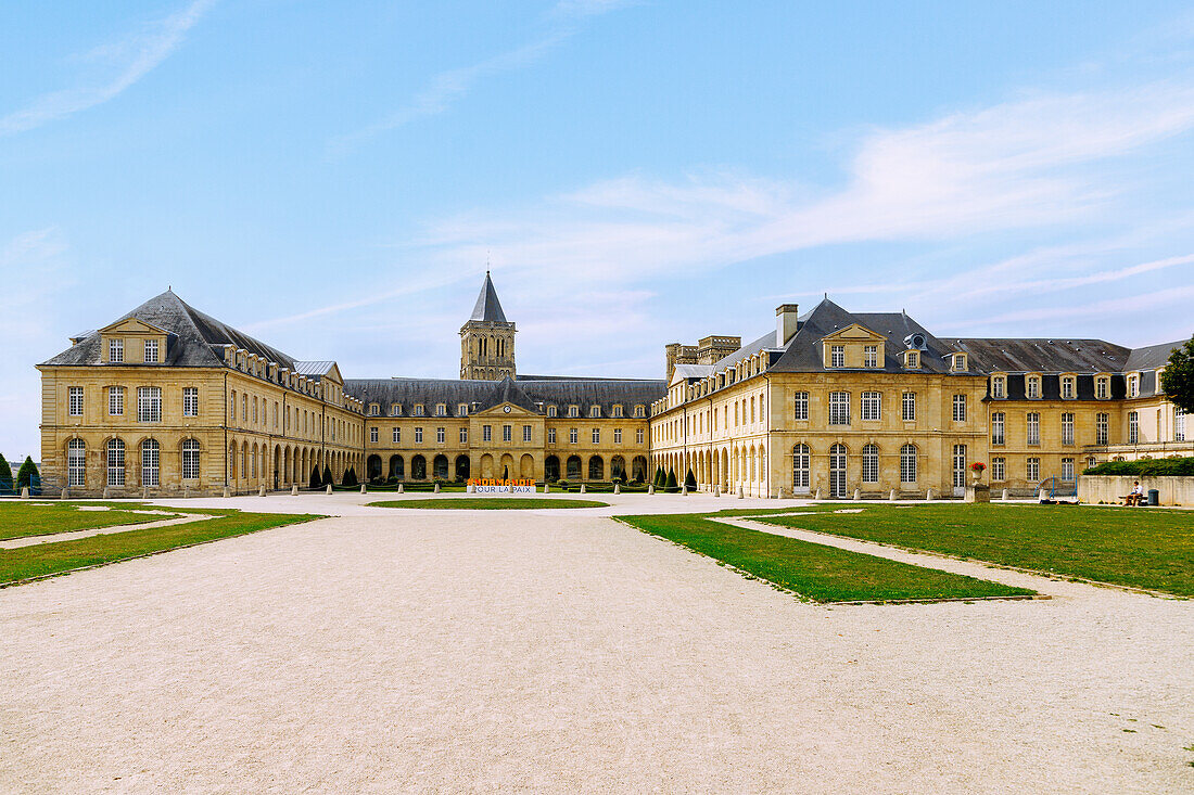  Parc Michel d&#39;Ornano with a view of the monastery buildings of the Abbaye aux Dames and the church Église Sainte-Trinité (Sainte-Trinite, Abbatiale de la Trinité) in Caen in the Calvados department in the Normandy region of France 