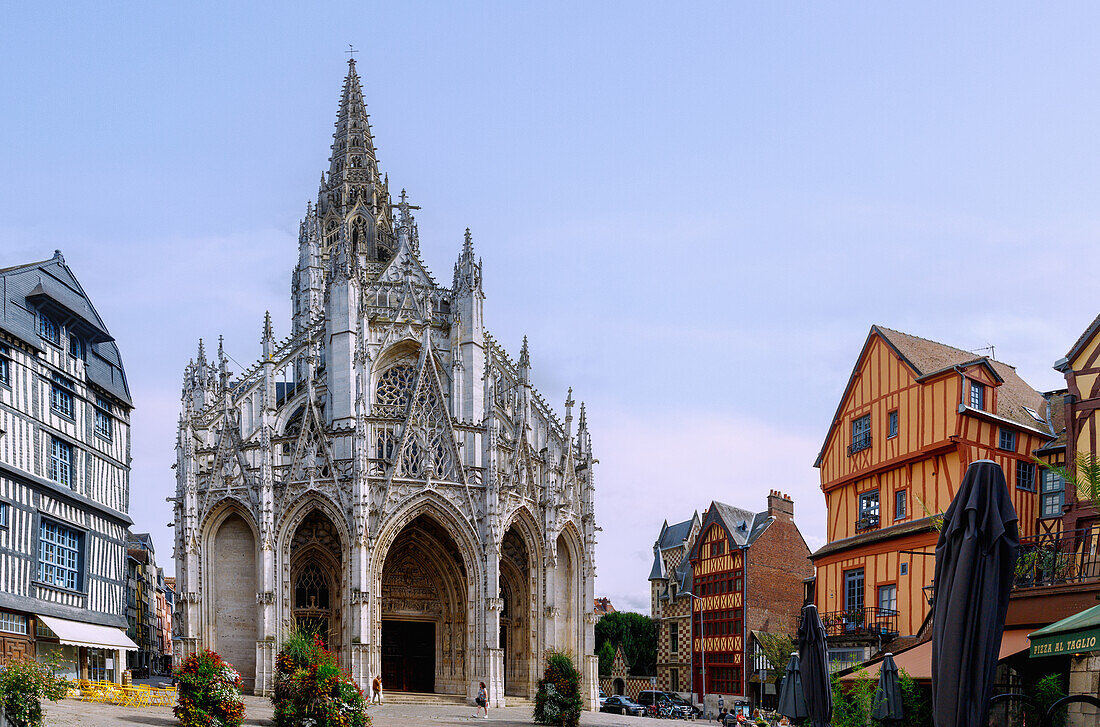  Church of Saint-Maclou and Place Barthélémy (Barthelemy) in Rouen in the Seine-Maritime department in the Normandy region of France 