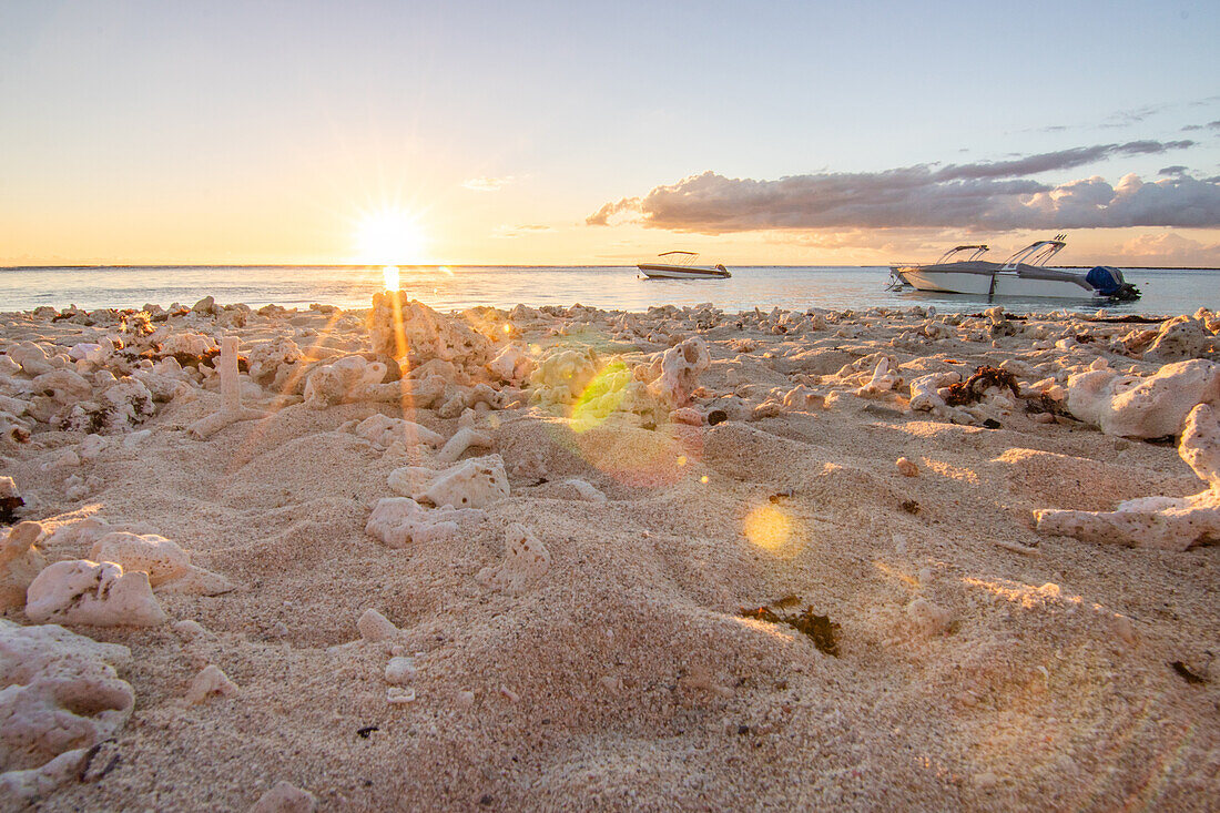  Flic en Flac, sunset on the sandy beach, view of the Indian Ocean, Mauritius, Africa 