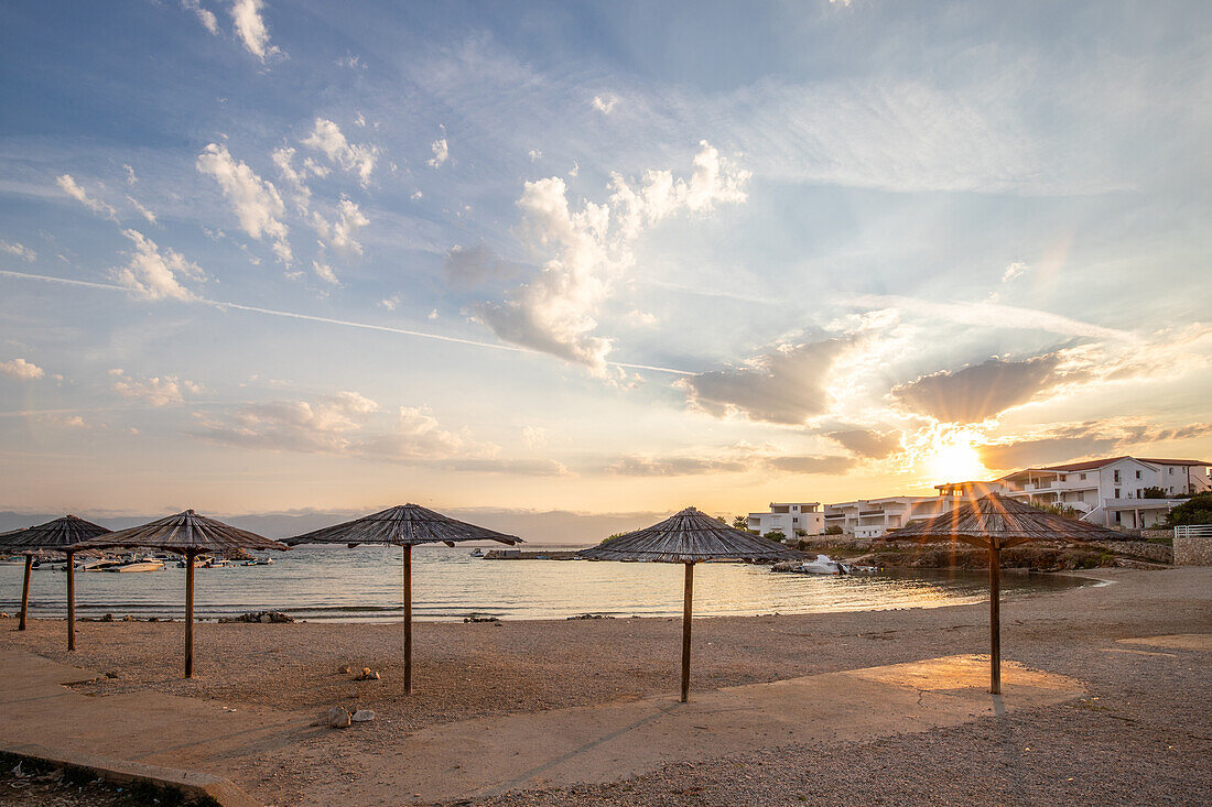  Beach Plaža Lozice, bay with small harbor in the morning at sunrise on the island of Vir, Zadar, Dalmatia, Adriatic Sea, Croatia, Mediterranean Sea 