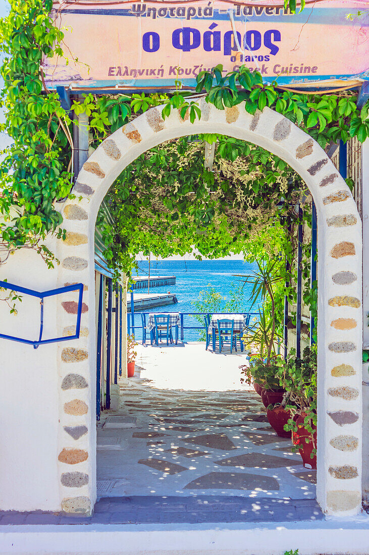  The tranquil village of Agia Marina about 25 km from Athens, tavern on the beach 