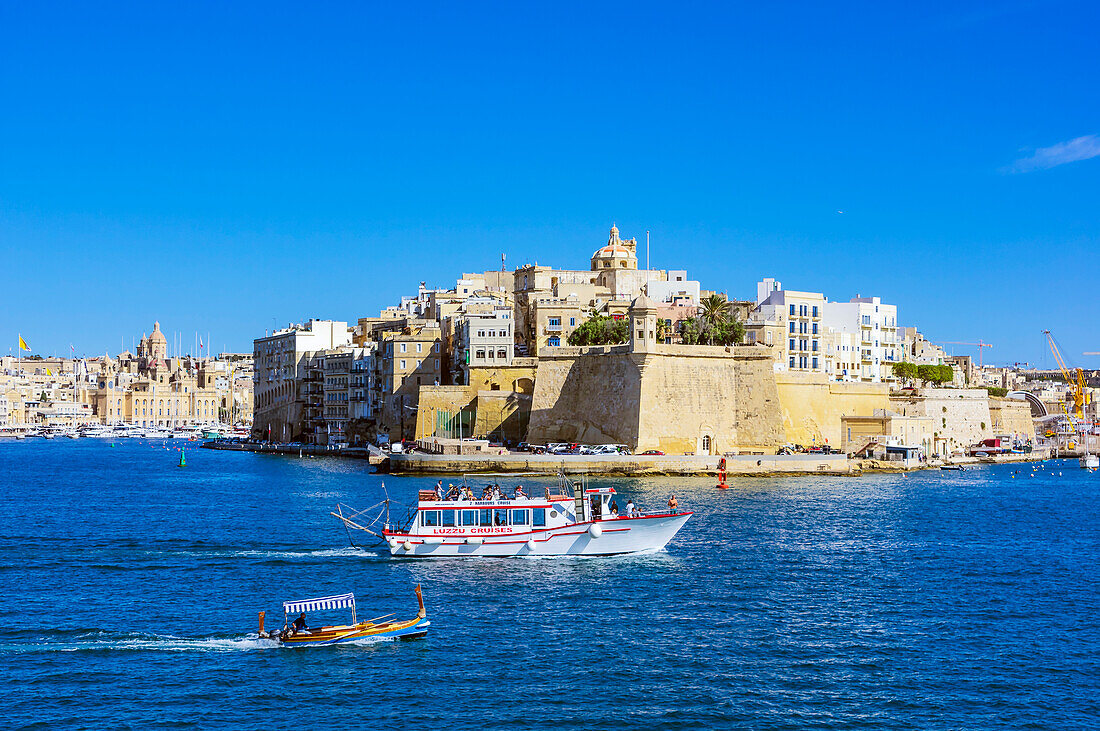  View towards Forti Sant Anglu in Valetta, Malta 