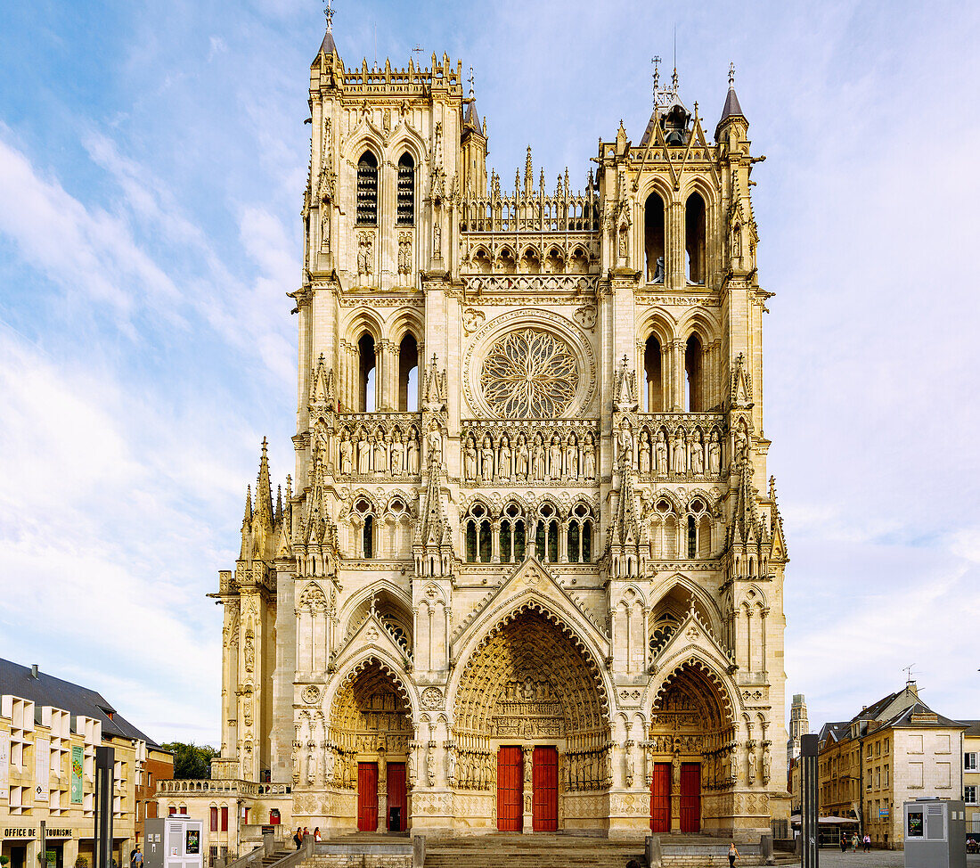  Cathédrale Notre-Dame with west facade and main portals at Place Notre-Dame in Amiens in the Somme department in the Hauts-de-France region in France 