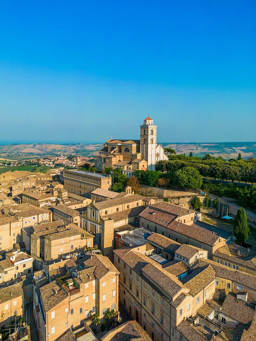  Fermo, Ascoli Poceno, Marken, Italien 