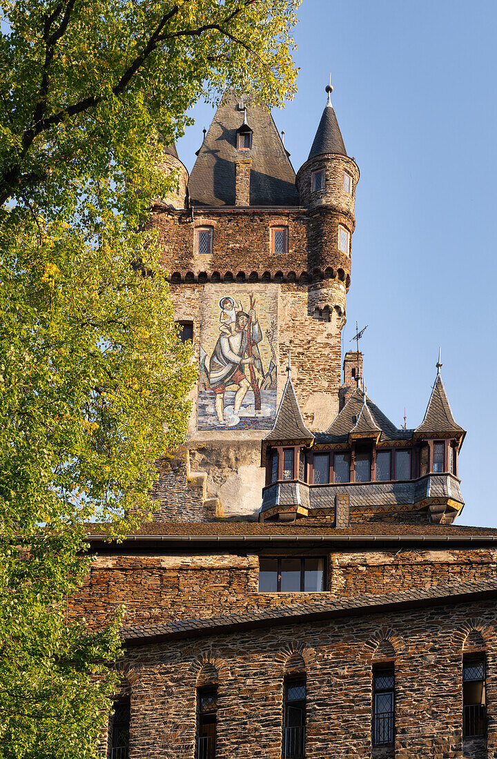  View of the Reichsburg (detail), Cochem, Mosel, Rhineland-Palatinate, Germany 