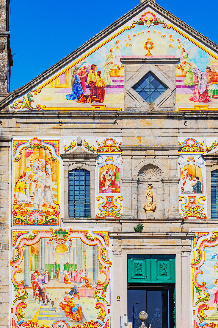  Fassade der Kirche Matriz de Santa Maria de Válega, Ovar, Aveiro, Portugal 