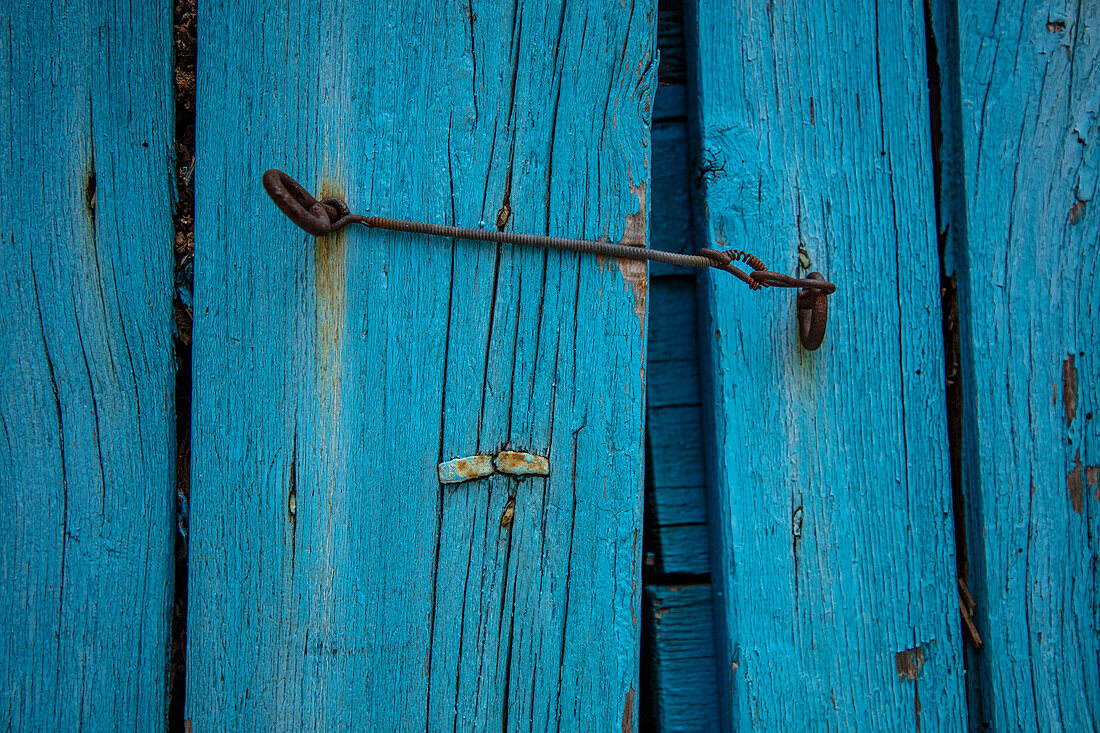  Details of a historic door in Les Baux de Provence, Provence-Alpes-Côte d&#39;Azur, France 