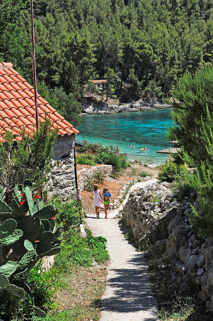 Blick auf Strand der Bucht Pupnatska Luka, Pupnat, Insel Korcula, bei Dubrovnik, Dalmatien, Kroatien, Südosteuropa