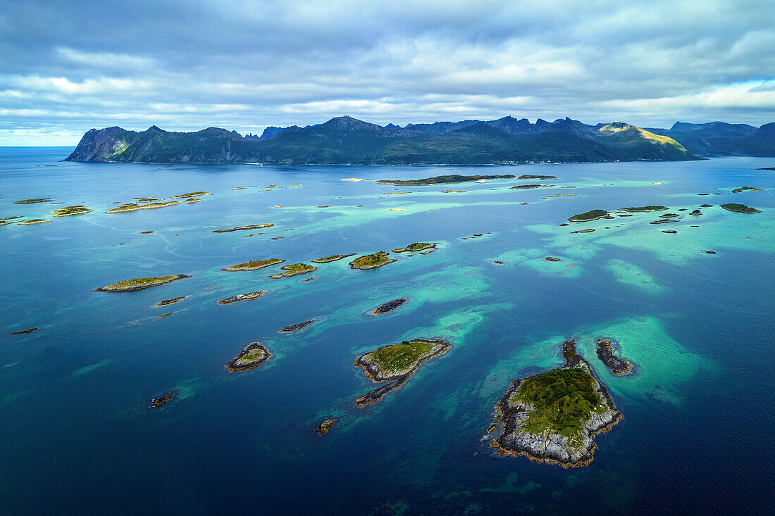 Sommer, Luftaufnahme, Inseln, Bucht, Senja, Skaland, Norwegen, Europa