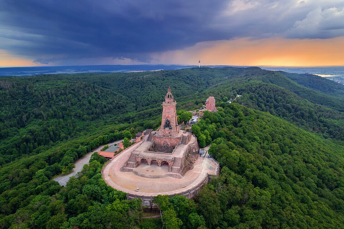 Sommer, Luftaufnahme, Wald, Berg, Kyffhäuser, Denkmal, Harz, Thüringen, Deutschland, Europa